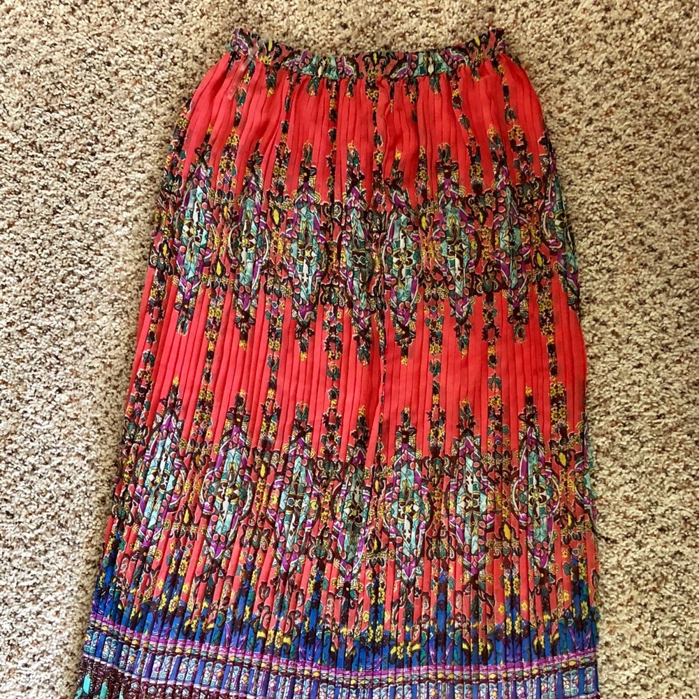 Pleated maxi skirt